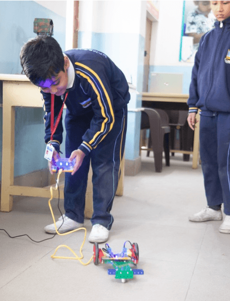 Cambrian Hall Launches State-of-the-Art STEM Laboratory